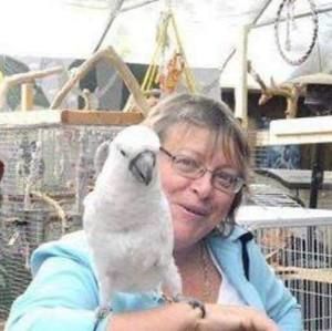 Meet your Posher, Danielle